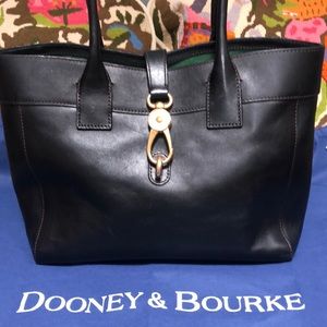 Dooney & Bourke